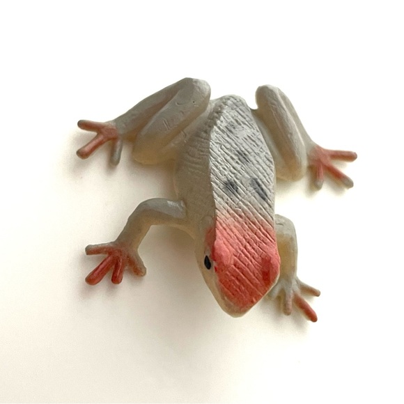 10 Colorful Miniature Toy Frogs Toads Amphibians Poison Dart Tree Frog Blue Red - Picture 6 of 14